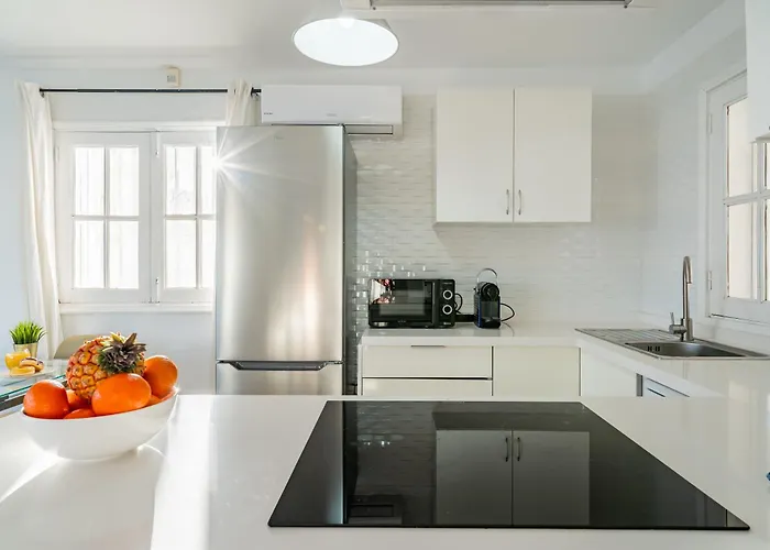 Near The Ocean With Private Pool And Garage *