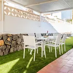 Bright With A Private Swimming Pool, Air Conditioning, Garden And Parking Casa vacanze