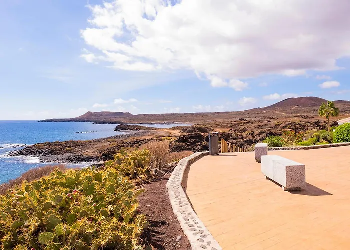 Near The Ocean With Private Pool And Garage Ferienhaus San Miguel de Abona