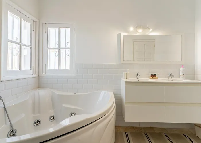 Near The Ocean With Private Pool And Garage Дом отдыха *