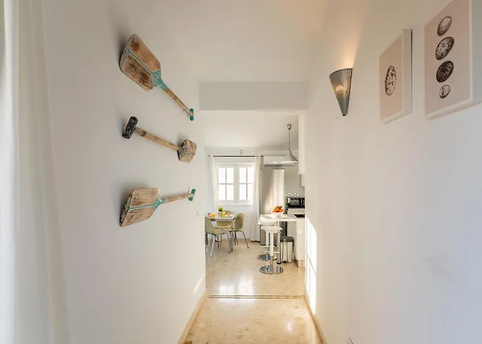 Tatil Evi Bright Villa With A Private Swimming Pool, Air Conditioning, Garden And Parking
