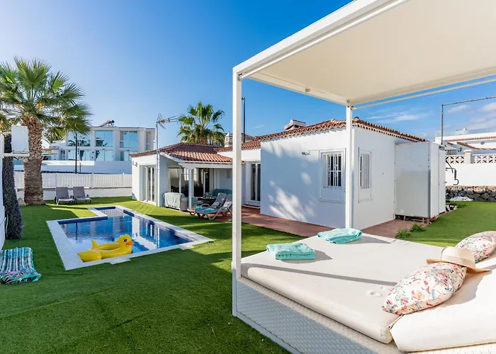 Tatil Evi Bright Villa With A Private Swimming Pool, Air Conditioning, Garden And Parking San Miguel de Abona