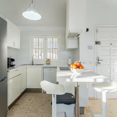 Casa de Férias Bright With A Private Swimming Pool, Air Conditioning, Garden And Parking San Miguel de Abona